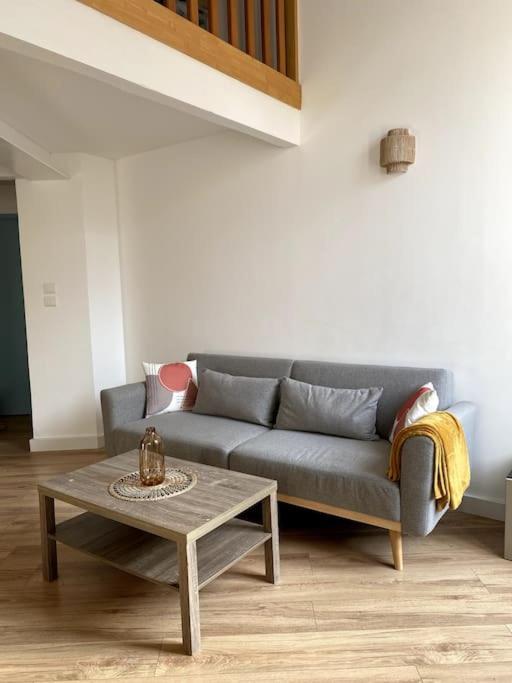 Cozy Mezzanine Hideaway Nimes
